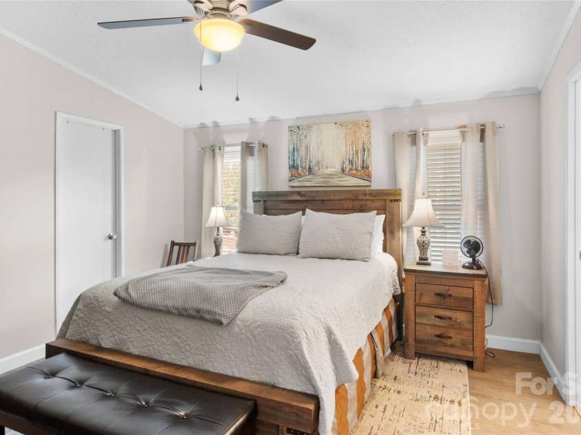 6004 Aaron Lane, Hamptonville, NC 27020.  MLS# CAR4367317, YatesRealty ID 10844. 