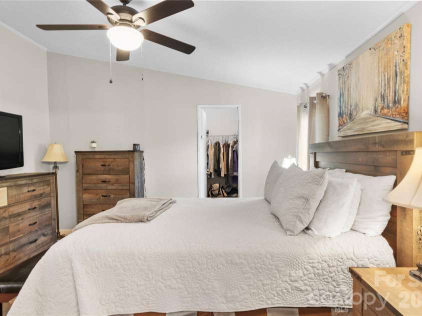 6004 Aaron Lane, Hamptonville, NC 27020.  MLS# CAR4367317, YatesRealty ID 10844. 