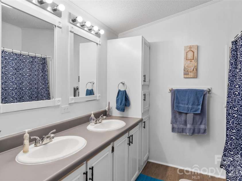 6004 Aaron Lane, Hamptonville, NC 27020.  MLS# CAR4367317, YatesRealty ID 10844. 