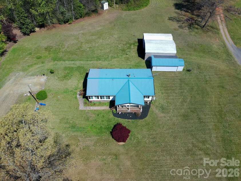 6004 Aaron Lane, Hamptonville, NC 27020.  MLS# CAR4367317, YatesRealty ID 10844. 