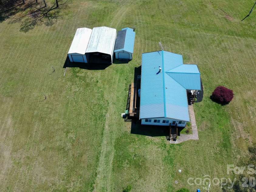 6004 Aaron Lane, Hamptonville, NC 27020.  MLS# CAR4367317, YatesRealty ID 10844. 