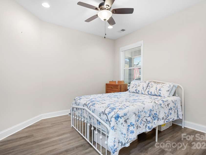 6296 Raven Rock Drive, Denver, NC 28037.  MLS# CAR4195709, YatesRealty ID 10844. Secondary Bedroom