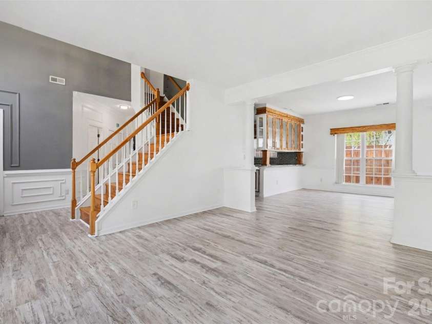 2529 Waters Vista Circle, Charlotte, NC 28213.  MLS# CAR4359725, YatesRealty ID 10845. 
