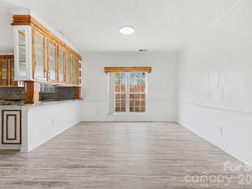 2529 Waters Vista Circle, Charlotte, NC 28213.  MLS# CAR4359725, YatesRealty ID 10845. 