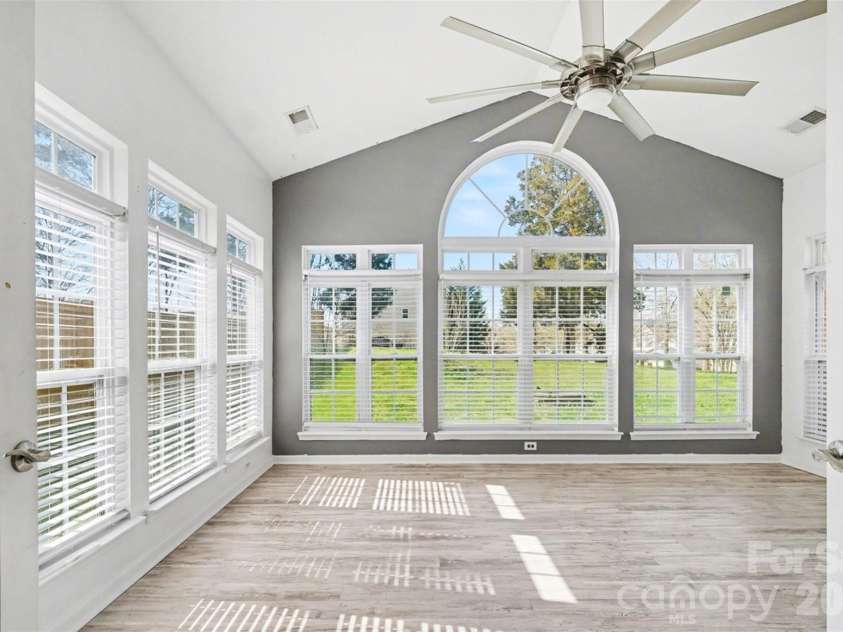 2529 Waters Vista Circle, Charlotte, NC 28213.  MLS# CAR4359725, YatesRealty ID 10845. 