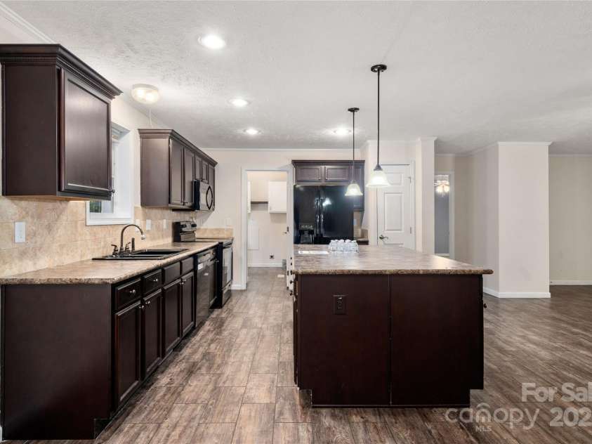 61 Evelyn Acres Drive, Asheville, NC 28806.  MLS# CAR4240397, YatesRealty ID 10845. 