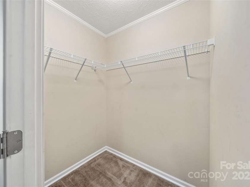 61 Evelyn Acres Drive, Asheville, NC 28806.  MLS# CAR4240397, YatesRealty ID 10845. 