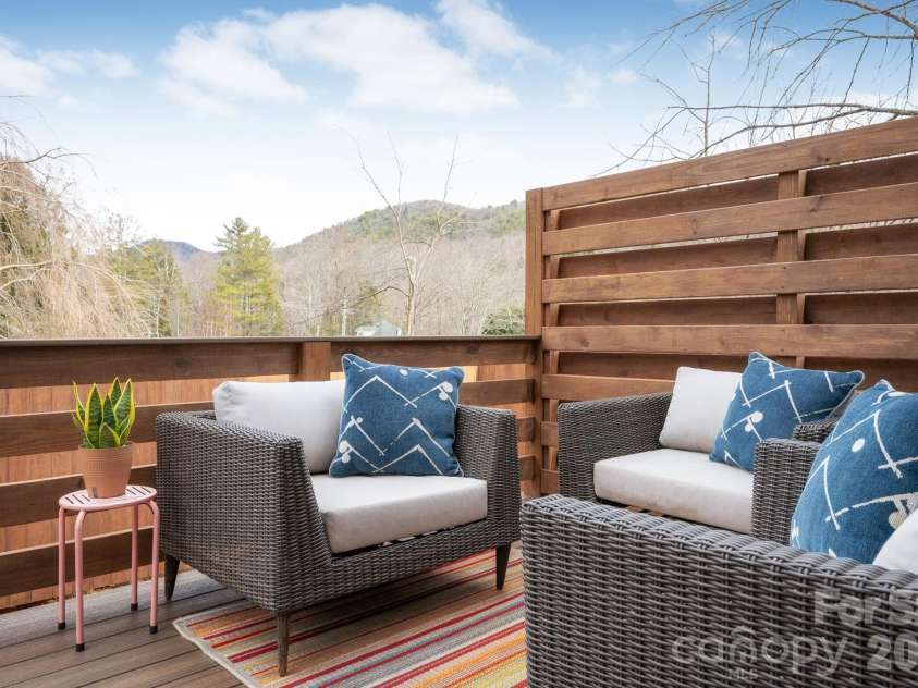 207 Ferrell Lane, Black Mountain, NC 28711.  MLS# CAR4344334, YatesRealty ID 10847. Rear Deck with Privacy Wall