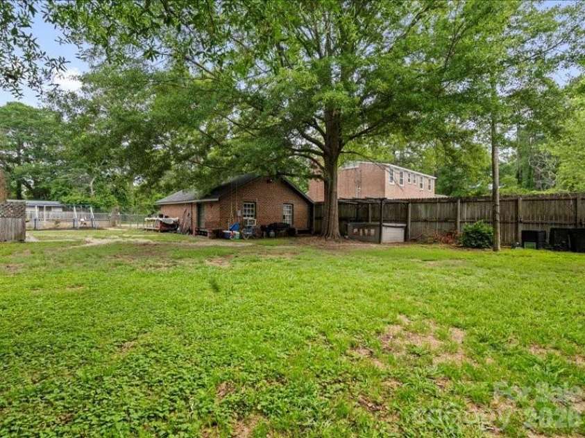 430 3rd Street, Cheraw, SC 29520.  MLS# CAR4357330, YatesRealty ID 10849. 