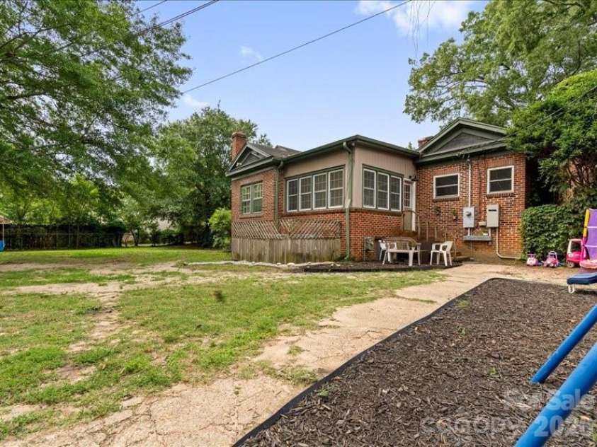 430 3rd Street, Cheraw, SC 29520.  MLS# CAR4357330, YatesRealty ID 10849. 