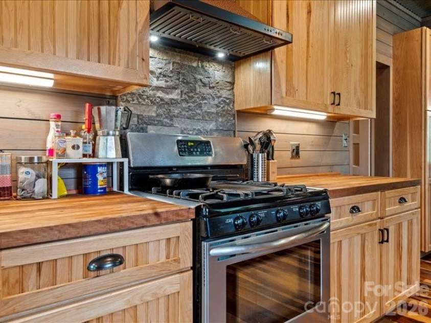 430 3rd Street, Cheraw, SC 29520.  MLS# CAR4357330, YatesRealty ID 10849. 