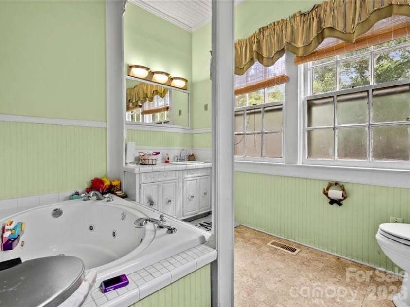430 3rd Street, Cheraw, SC 29520.  MLS# CAR4357330, YatesRealty ID 10849. 