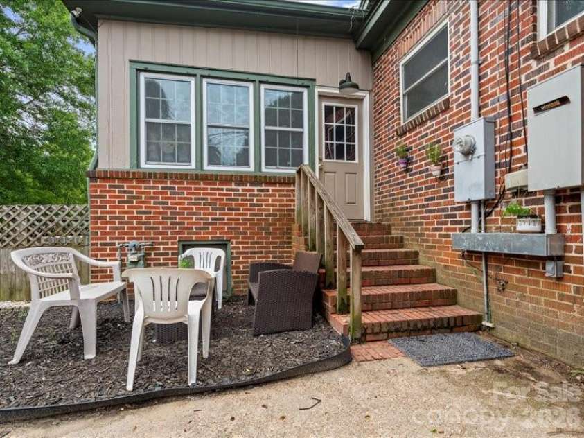 430 3rd Street, Cheraw, SC 29520.  MLS# CAR4357330, YatesRealty ID 10849. 