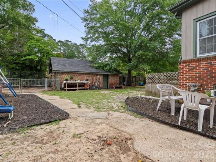 430 3rd Street, Cheraw, SC 29520.  MLS# CAR4357330, YatesRealty ID 10849. 