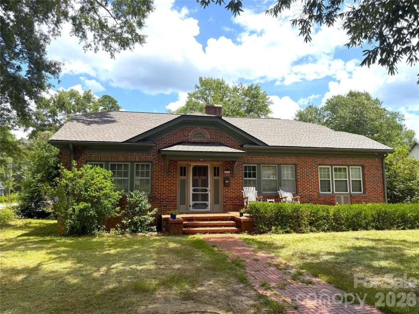 430 3rd Street, Cheraw, SC 29520.  MLS# CAR4357330, YatesRealty ID 10849. 
