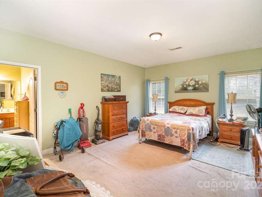 195 Linkside Court, Lenoir, NC 28645.  MLS# CAR4206012, YatesRealty ID 1085. 