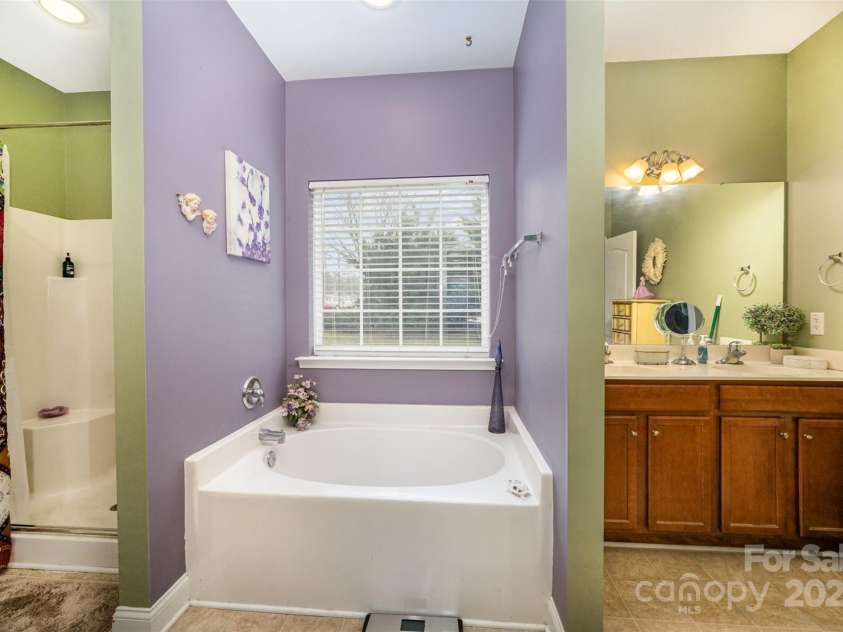 195 Linkside Court, Lenoir, NC 28645.  MLS# CAR4206012, YatesRealty ID 1085. 