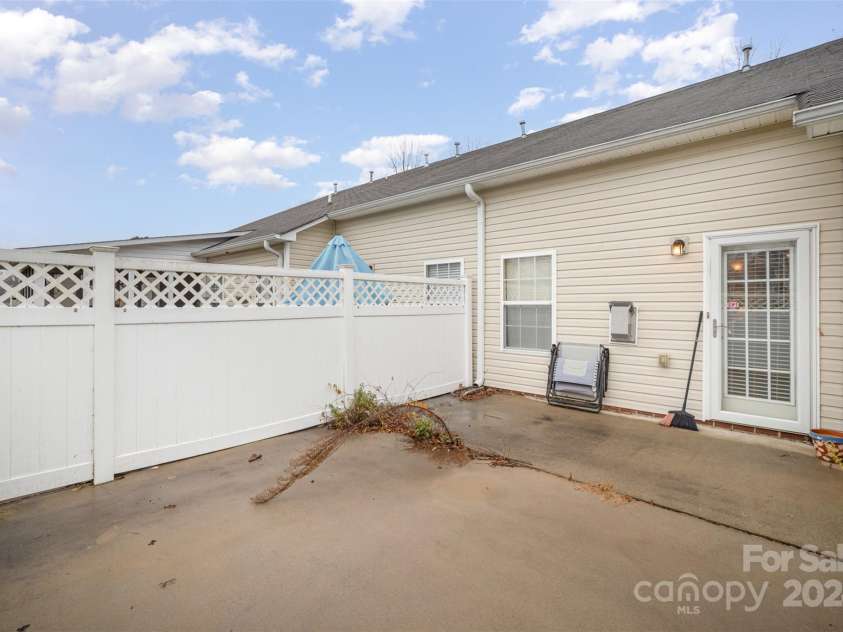 195 Linkside Court, Lenoir, NC 28645.  MLS# CAR4206012, YatesRealty ID 1085. 