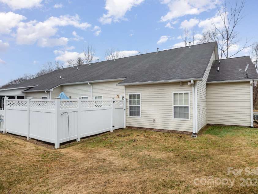 195 Linkside Court, Lenoir, NC 28645.  MLS# CAR4206012, YatesRealty ID 1085. 