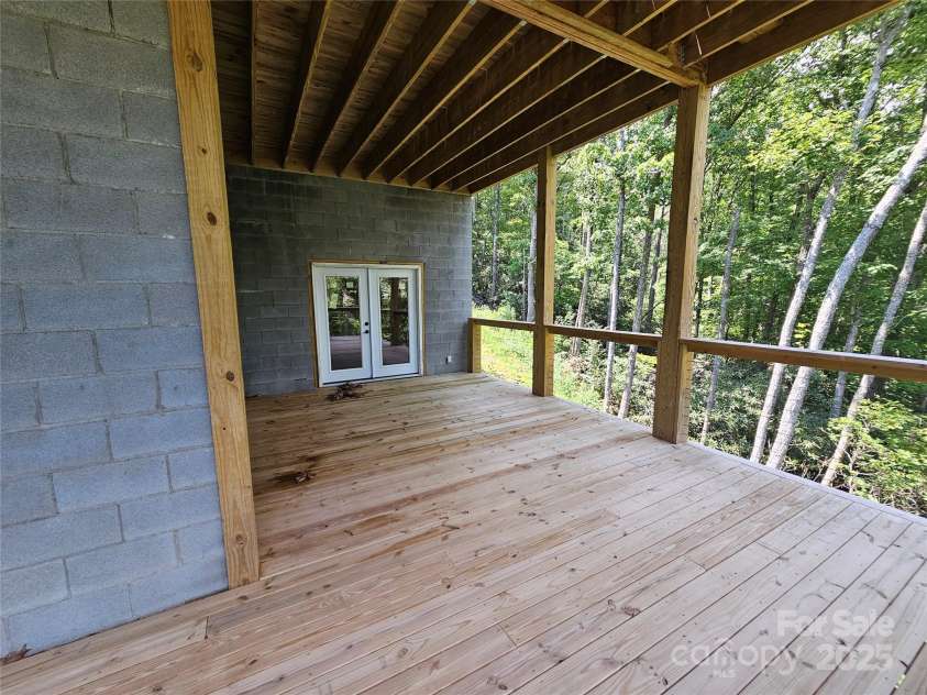 266 Potomac Falls Drive, Black Mountain, NC 28711.  MLS# CAR4293950, YatesRealty ID 1085. 