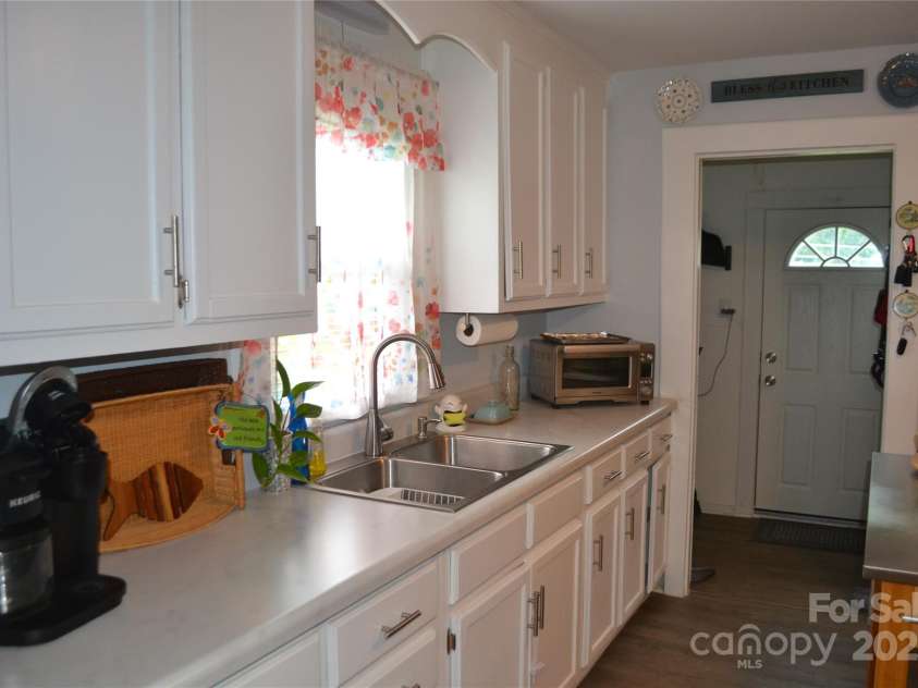 2818 Ridge Avenue, Concord, NC 28025.  MLS# CAR4294735, YatesRealty ID 1085. 