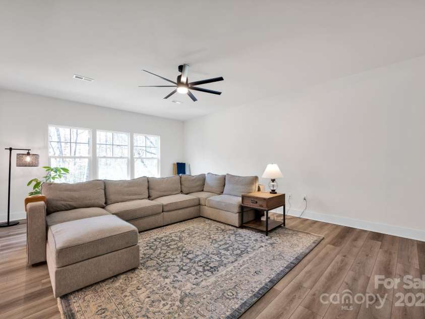 320 Heritage Place, Mooresville, NC 28115.  MLS# CAR4226618, YatesRealty ID 10850. 