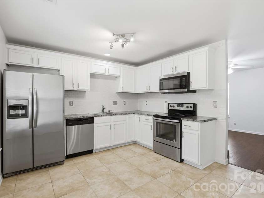 10314 Seedling Lane, Charlotte, NC 28214.  MLS# CAR4366627, YatesRealty ID 10851. 