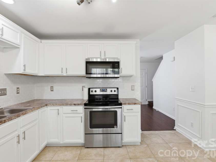10314 Seedling Lane, Charlotte, NC 28214.  MLS# CAR4366627, YatesRealty ID 10851. 