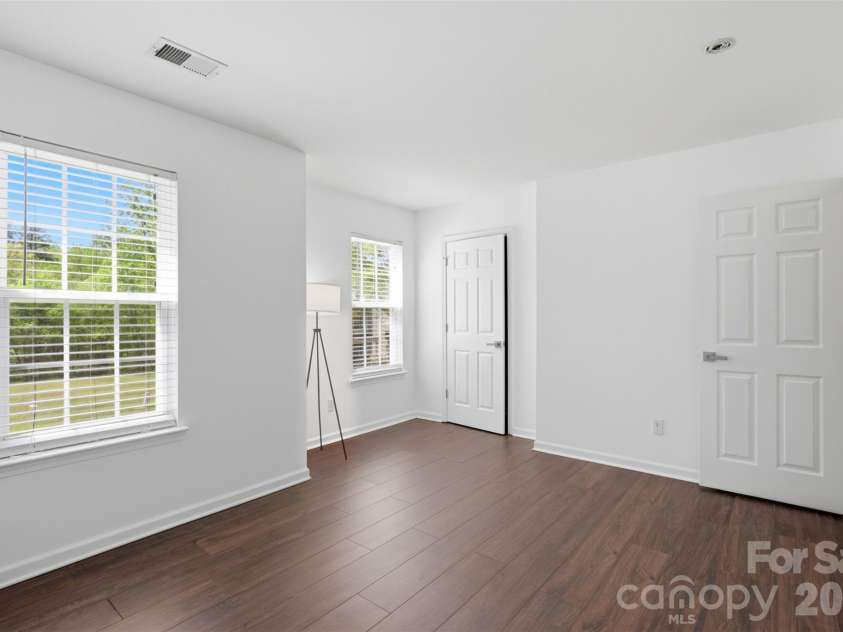 10314 Seedling Lane, Charlotte, NC 28214.  MLS# CAR4366627, YatesRealty ID 10851. 
