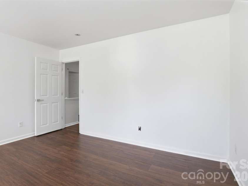 10314 Seedling Lane, Charlotte, NC 28214.  MLS# CAR4366627, YatesRealty ID 10851. 