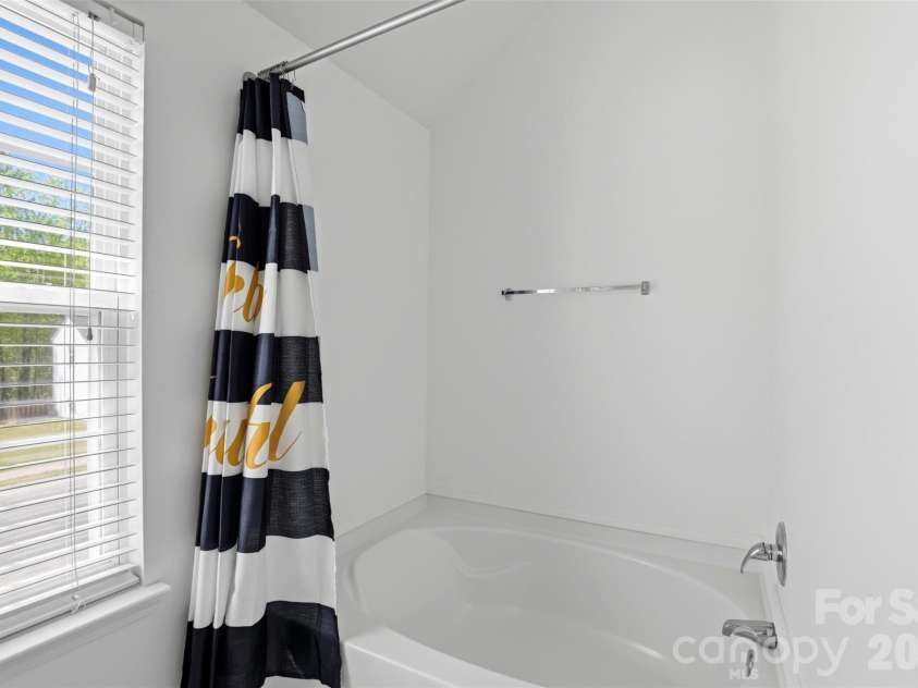 10314 Seedling Lane, Charlotte, NC 28214.  MLS# CAR4366627, YatesRealty ID 10851. 