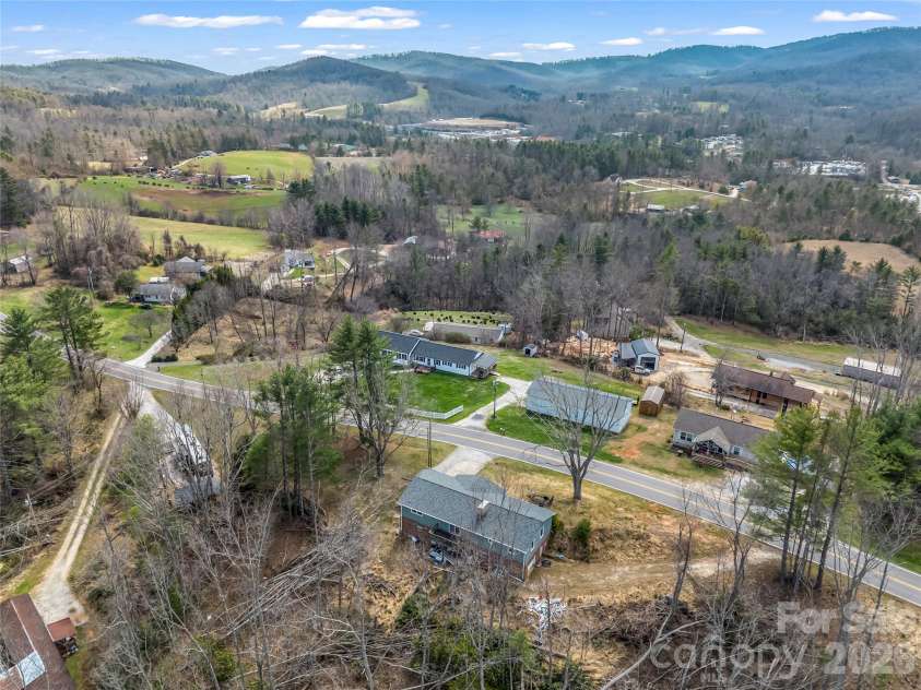 1086 Carters Ridge Road, Spruce Pine, NC 28777.  MLS# CAR4406527, YatesRealty ID 10853. Aerial View