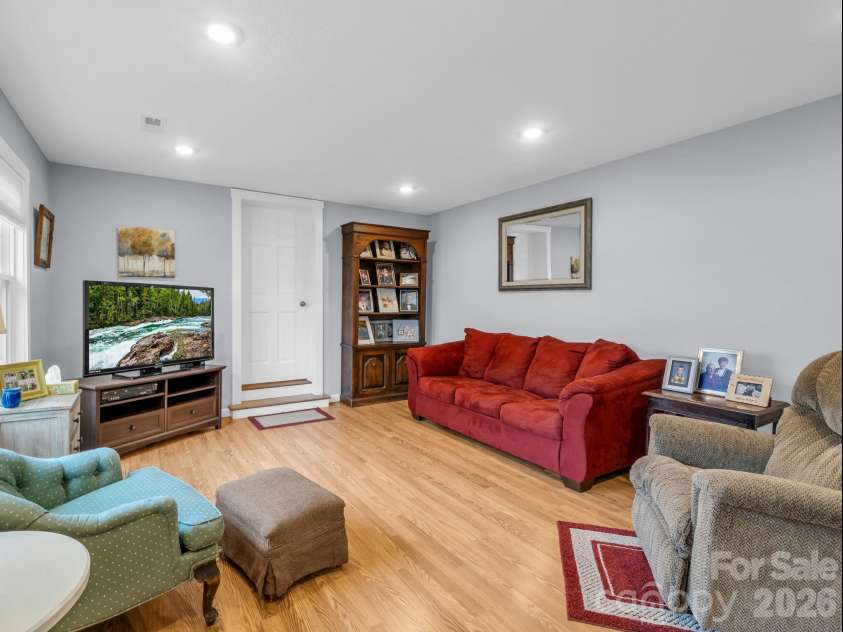 1086 Carters Ridge Road, Spruce Pine, NC 28777.  MLS# CAR4406527, YatesRealty ID 10853. Living Room 1