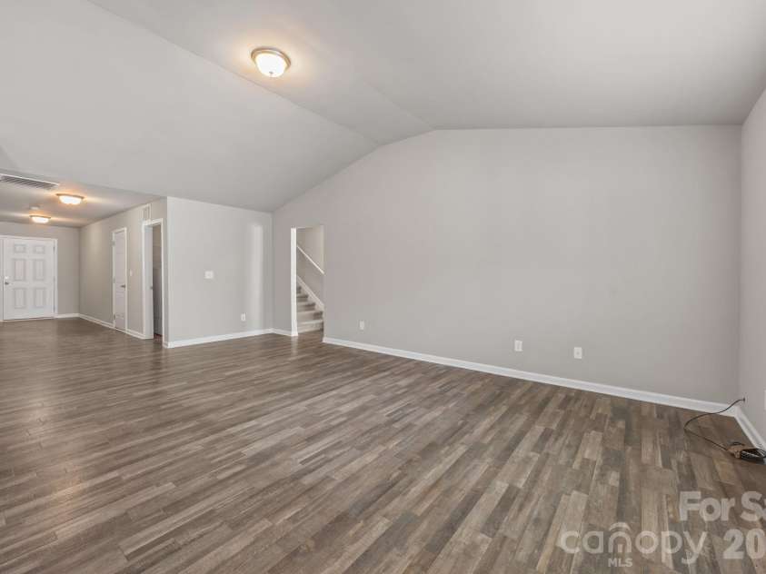 1219 Amberlight Circle, Salisbury, NC 28144.  MLS# CAR4295292, YatesRealty ID 10853. Spacious family room