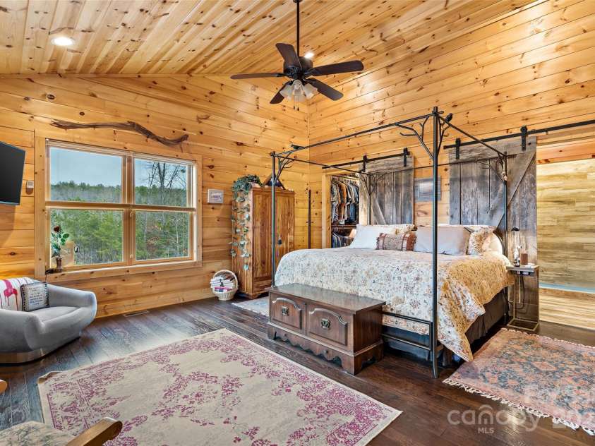 62 Bear Cliff Drive, Nebo, NC 28761.  MLS# CAR4211845, YatesRealty ID 10853. 