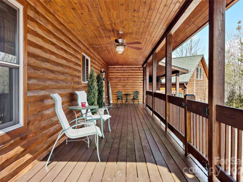 62 Bear Cliff Drive, Nebo, NC 28761.  MLS# CAR4211845, YatesRealty ID 10853. 