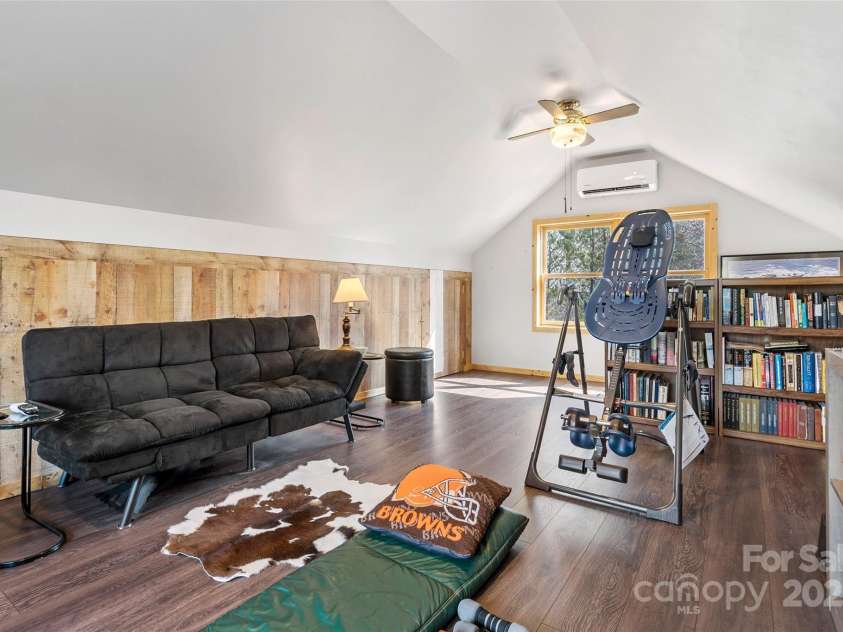 62 Bear Cliff Drive, Nebo, NC 28761.  MLS# CAR4211845, YatesRealty ID 10853. 