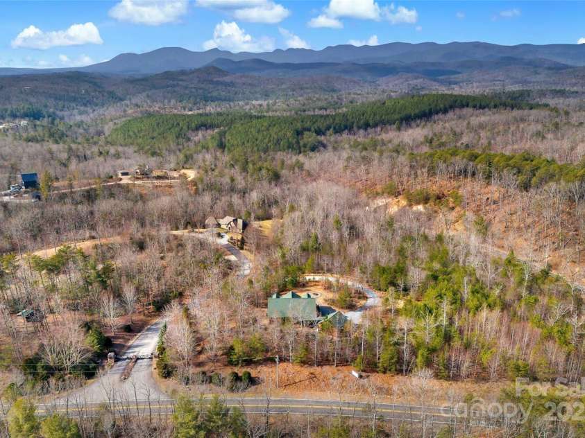 62 Bear Cliff Drive, Nebo, NC 28761.  MLS# CAR4211845, YatesRealty ID 10853. 