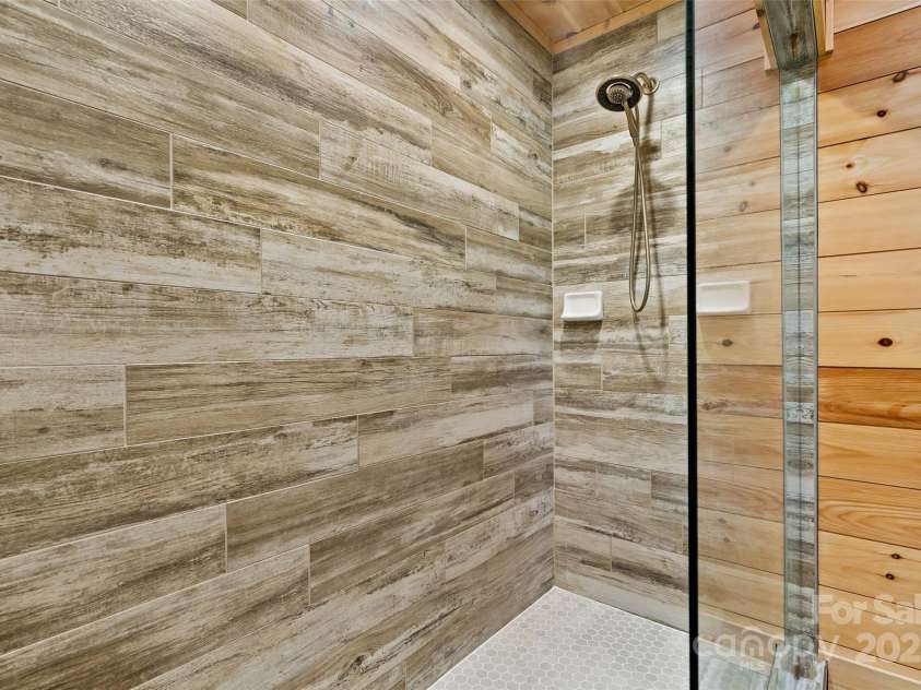 62 Bear Cliff Drive, Nebo, NC 28761.  MLS# CAR4211845, YatesRealty ID 10853. 