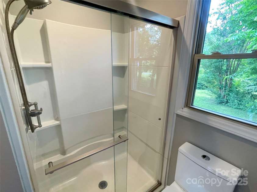 601 Scottsbrook Drive, Charlotte, NC 28213.  MLS# CAR4251801, YatesRealty ID 10855. 