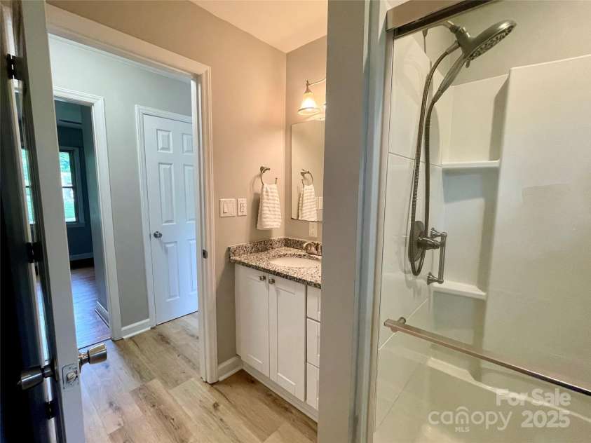 601 Scottsbrook Drive, Charlotte, NC 28213.  MLS# CAR4251801, YatesRealty ID 10855. 