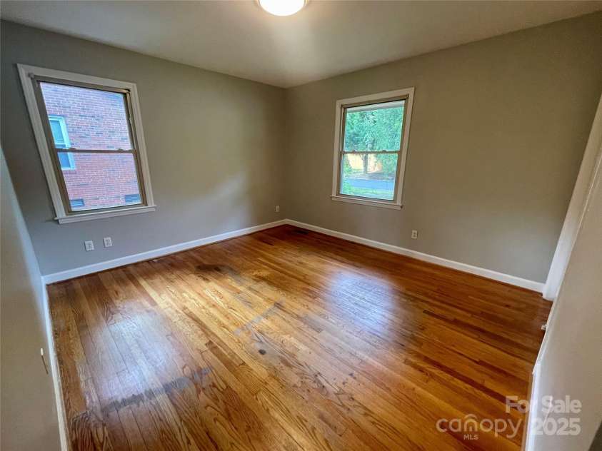 601 Scottsbrook Drive, Charlotte, NC 28213.  MLS# CAR4251801, YatesRealty ID 10855. 