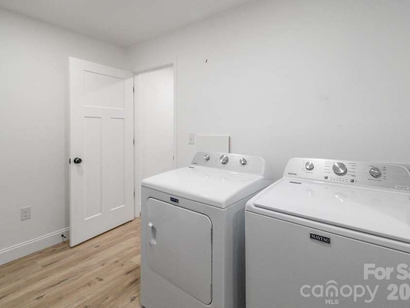 908 Woodside Drive, Kings Mountain, NC 28086.  MLS# CAR4358750, YatesRealty ID 10856. 