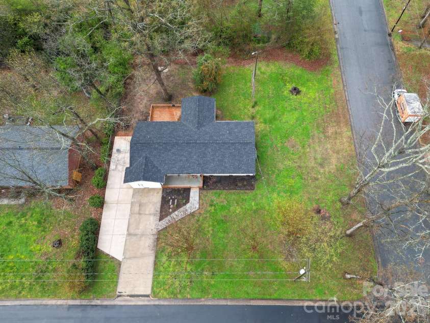 908 Woodside Drive, Kings Mountain, NC 28086.  MLS# CAR4358750, YatesRealty ID 10856. 