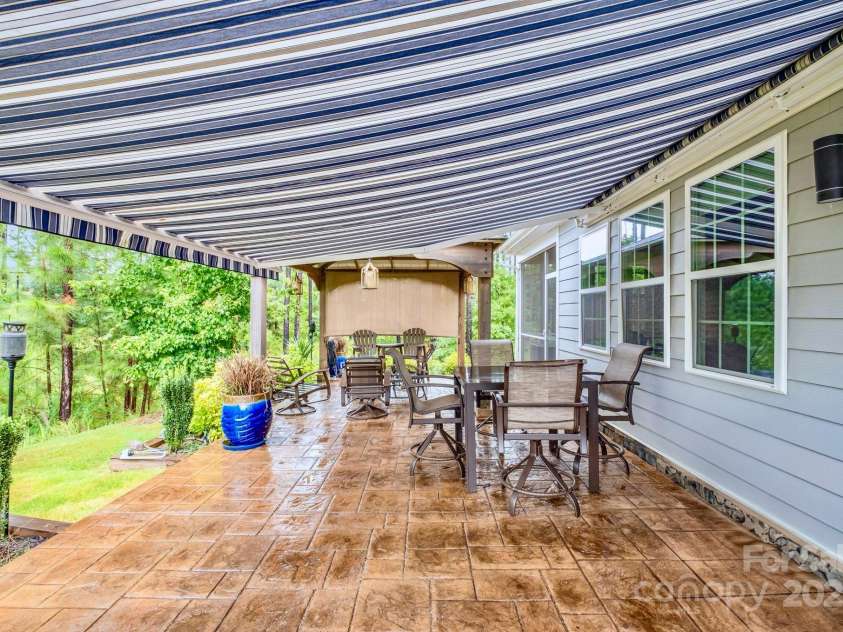 1029 Dali Boulevard, Mount Holly, NC 28120.  MLS# CAR4288022, YatesRealty ID 10857. 