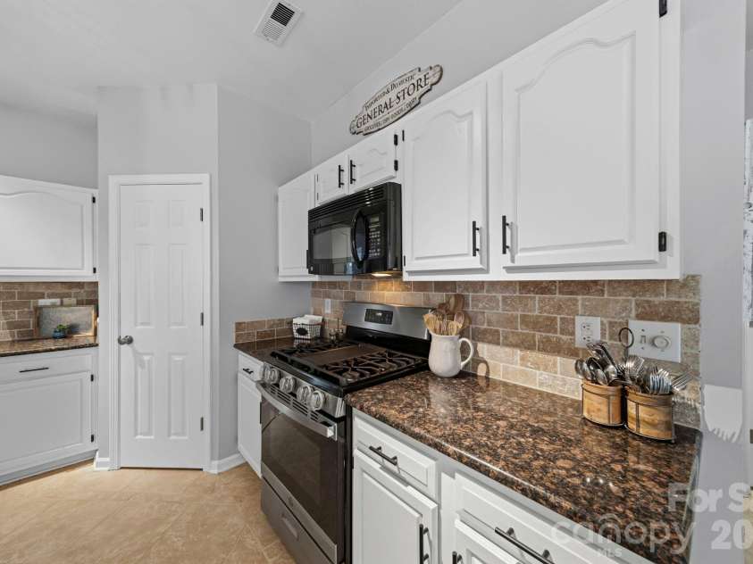 1440 Lockhart Place, Concord, NC 28027.  MLS# CAR4359760, YatesRealty ID 10857. 