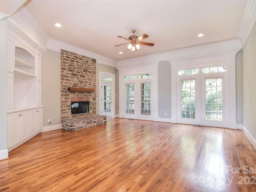 6927 Ellington Farm Lane, Mint Hill, NC 28227.  MLS# CAR4246832, YatesRealty ID 10858. 