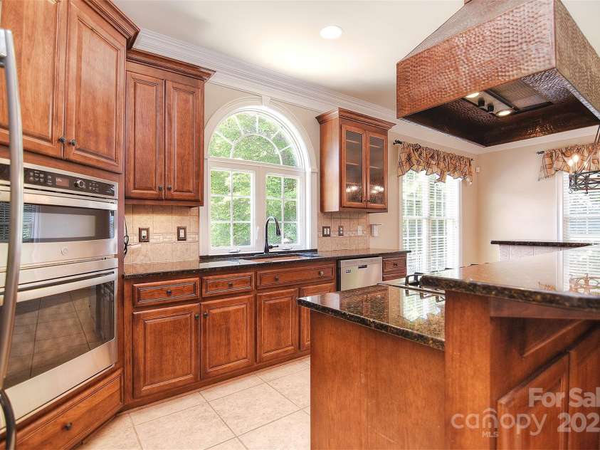 6927 Ellington Farm Lane, Mint Hill, NC 28227.  MLS# CAR4246832, YatesRealty ID 10858. 