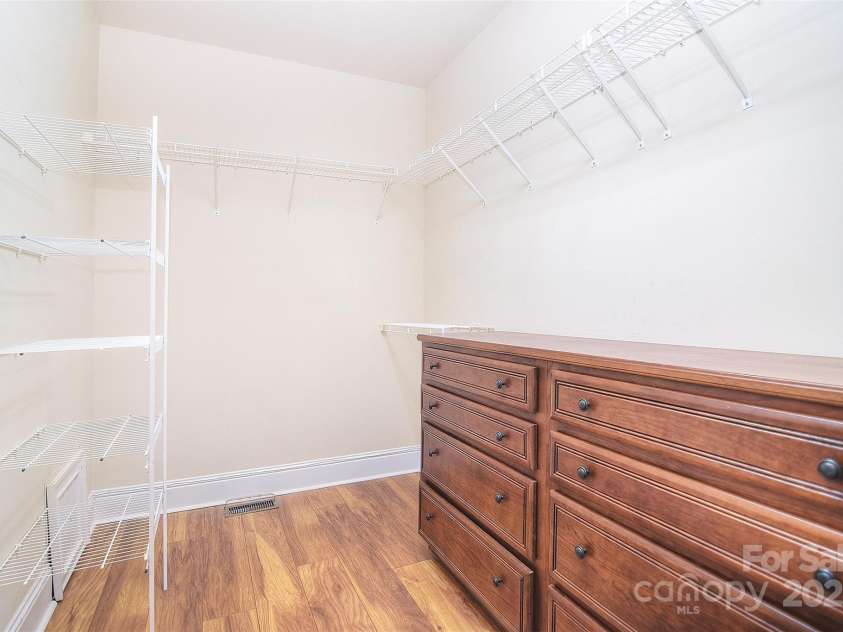 6927 Ellington Farm Lane, Mint Hill, NC 28227.  MLS# CAR4246832, YatesRealty ID 10858. 