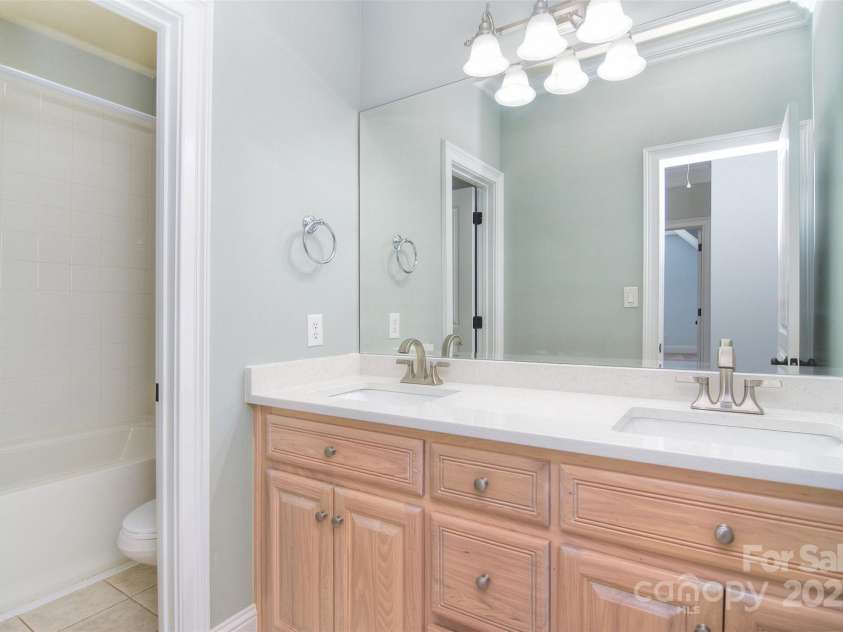 6927 Ellington Farm Lane, Mint Hill, NC 28227.  MLS# CAR4246832, YatesRealty ID 10858. 